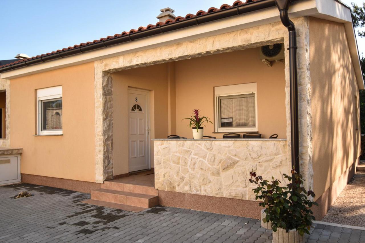 Apartmani Lukic Vir Exterior foto