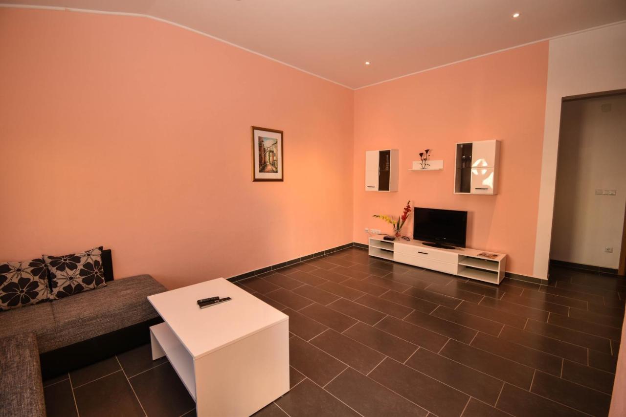 Apartmani Lukic Vir Exterior foto