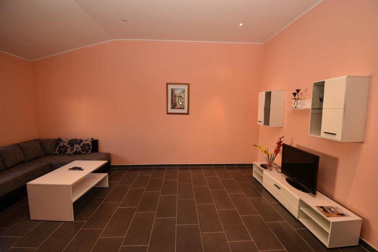 Apartmani Lukic Vir Exterior foto